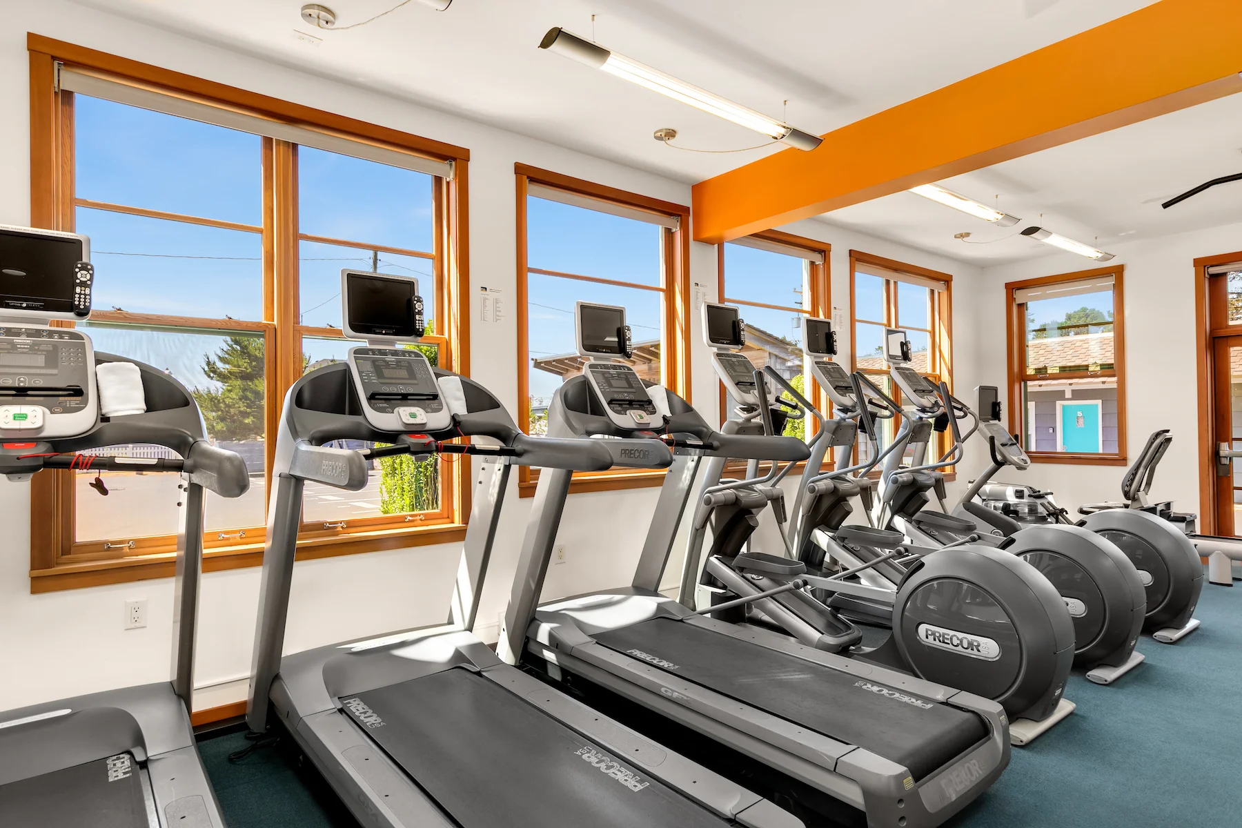 fitness center/ gym